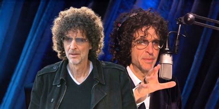 10 Famous Singers Caught Lip Syncing