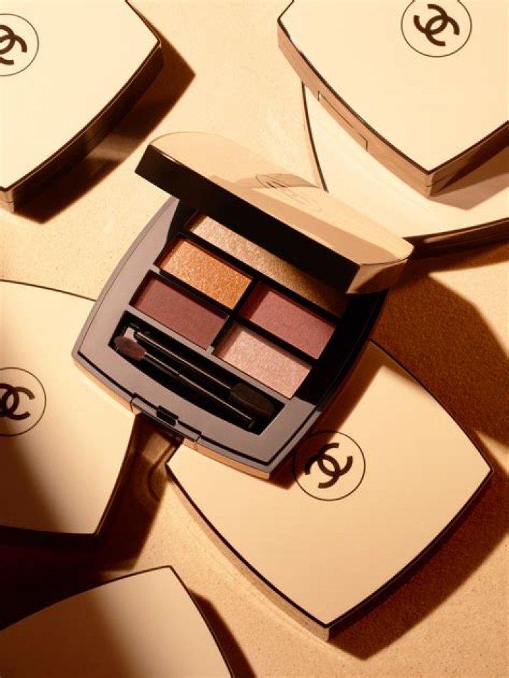 A Chanel eye shadow palatte