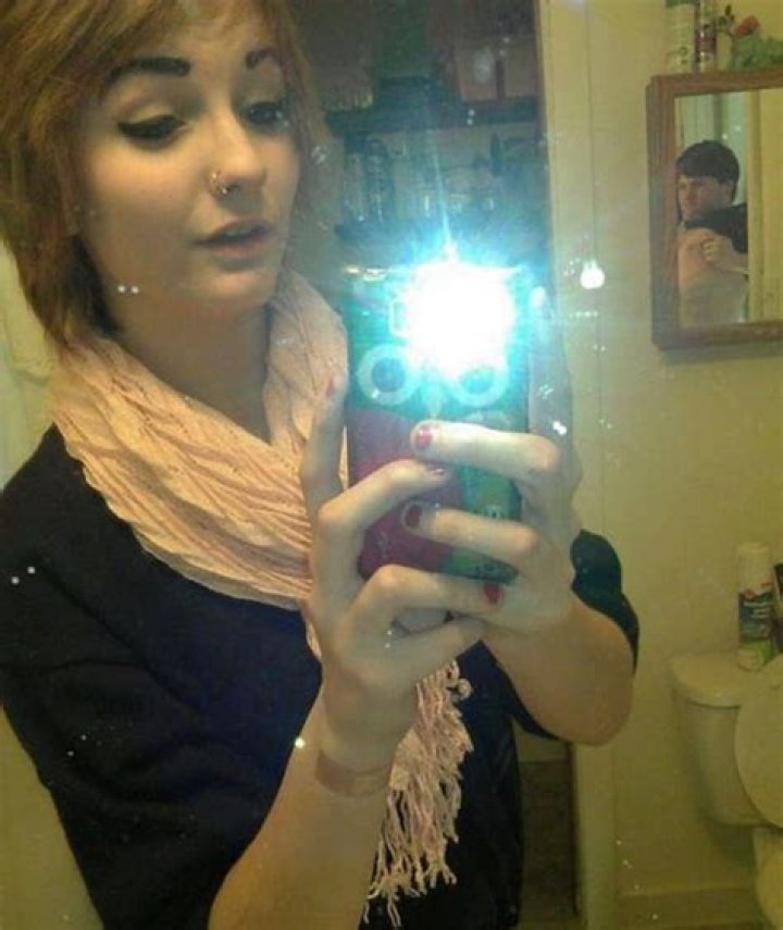 Are Mirror Selfies Bad