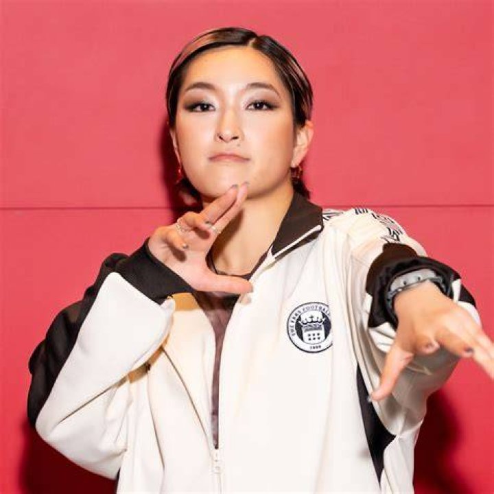 Dancer Maika