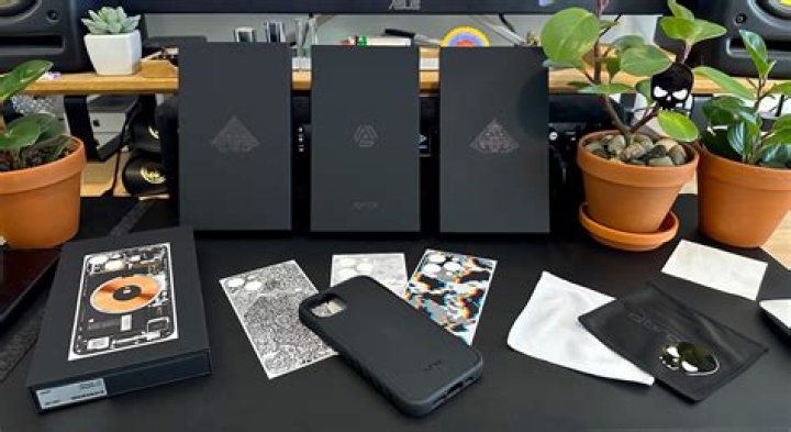 dbrand dbrand