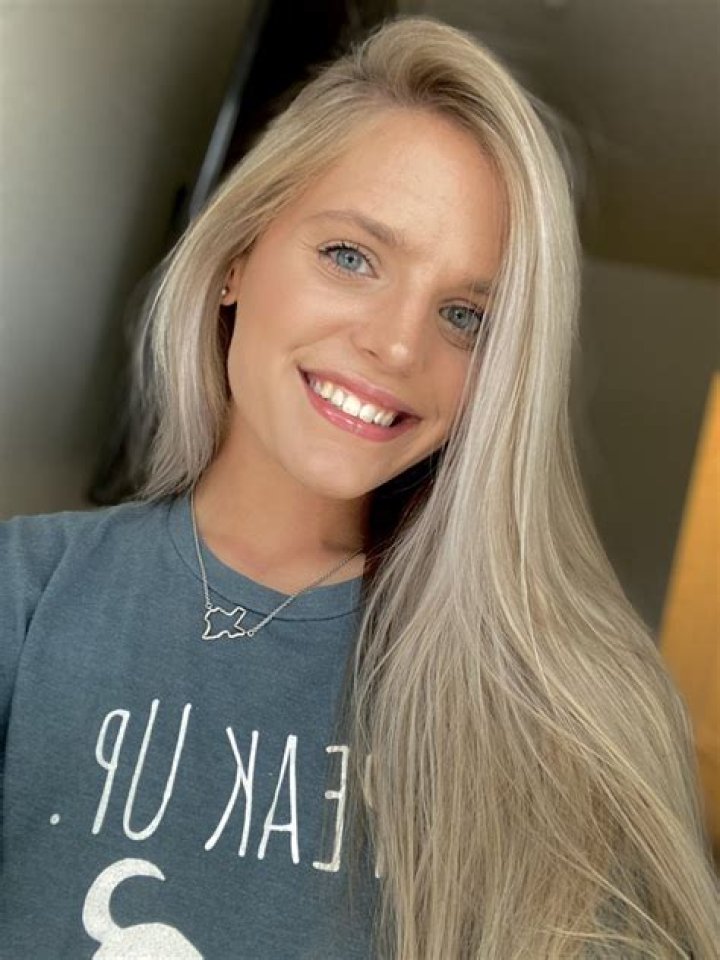 Faith Cox's Instagram, Twitter & Facebook on IDCrawl