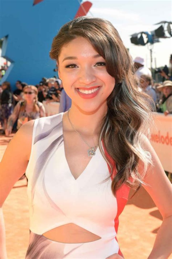 Gabrielle Elyse 2015 Nickelodeon Kids Choice Awards in Inglewood &bull; CelebMafia