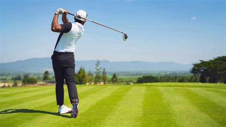 Golfer Maile
