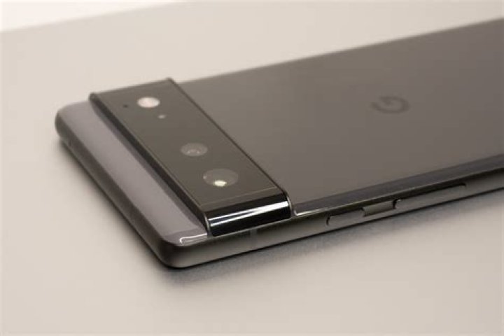 Google Pixel 6 camera bump offset Google Pixel 6 camera bump offset