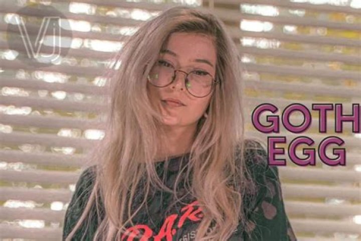 Goth Egg (Bigtittygothegg) Bio, Age, Net Worth, Boyfriend, Family, Wiki