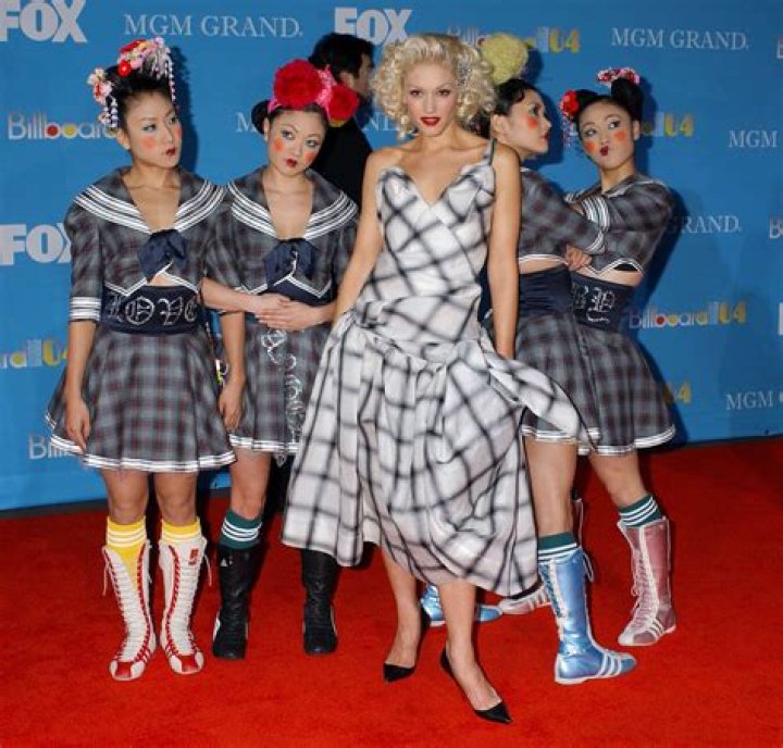 Gwen Stefani standing