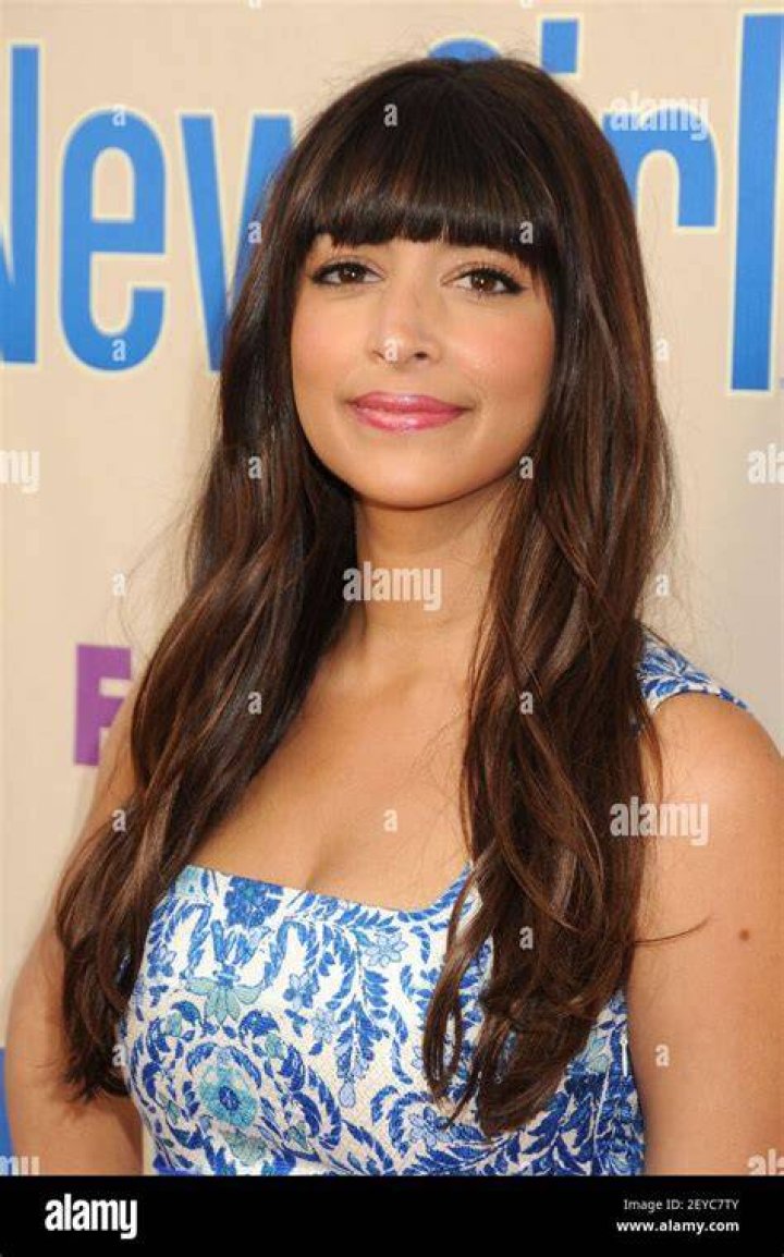 Hannah Simone Hannah Simone
