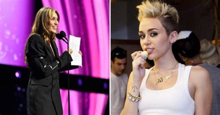 Here’s How Miley Cyrus Really Feels About Her Mom & Sister’s Love Triangle