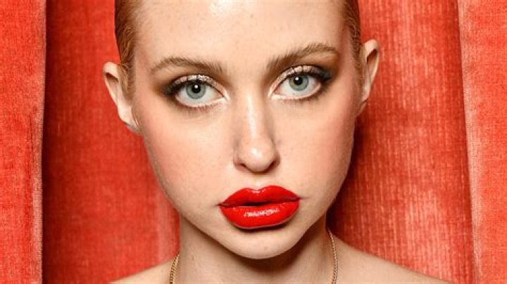 Inside Chloe Cherry's Modeling Career