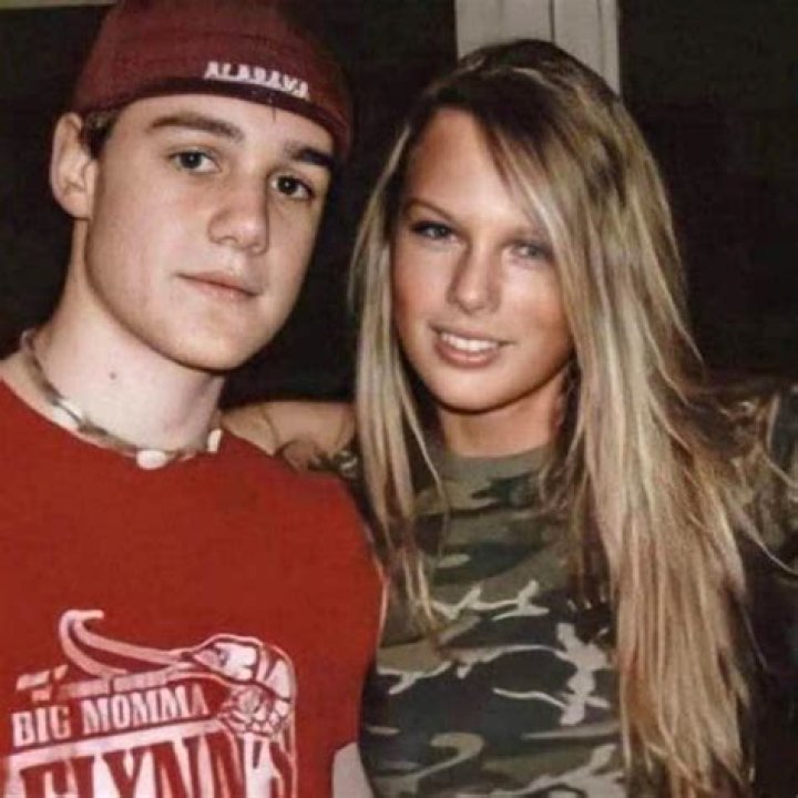 Jeff Lang And Taylor Swift Friendship Forever Winter.