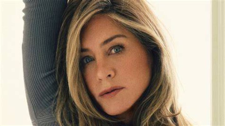 Jennifer Aniston stuns on bold magazine cover, recalls lies around her
