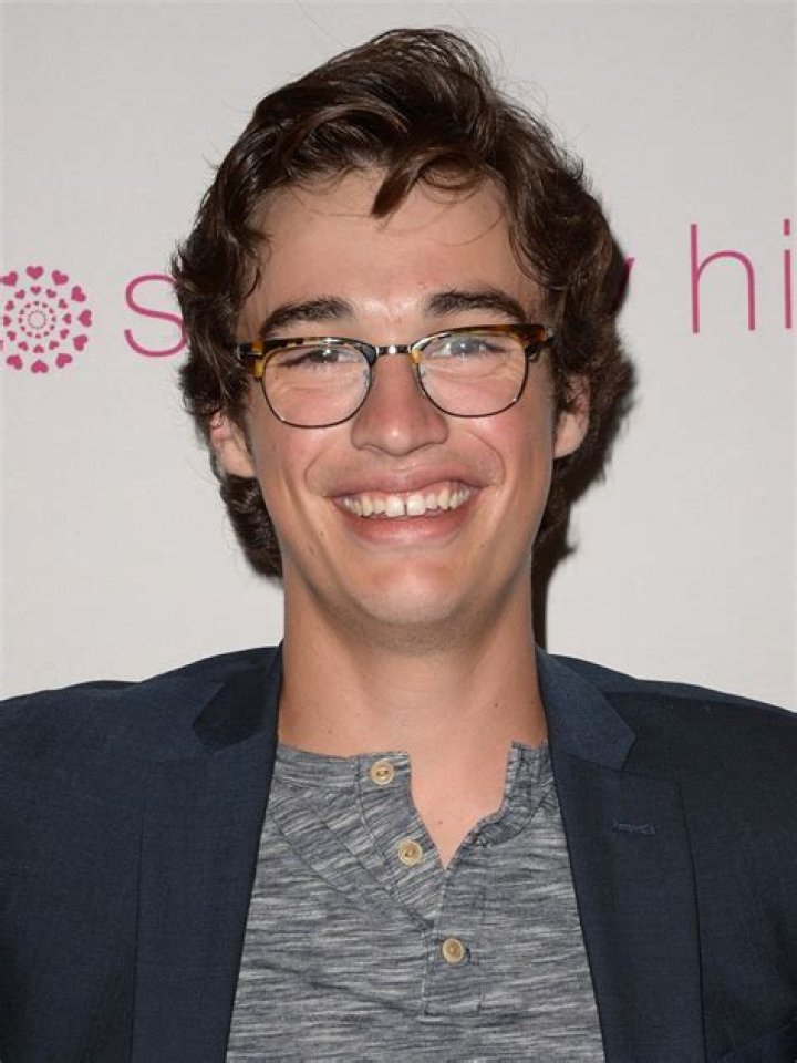 Joey Bragg Actor