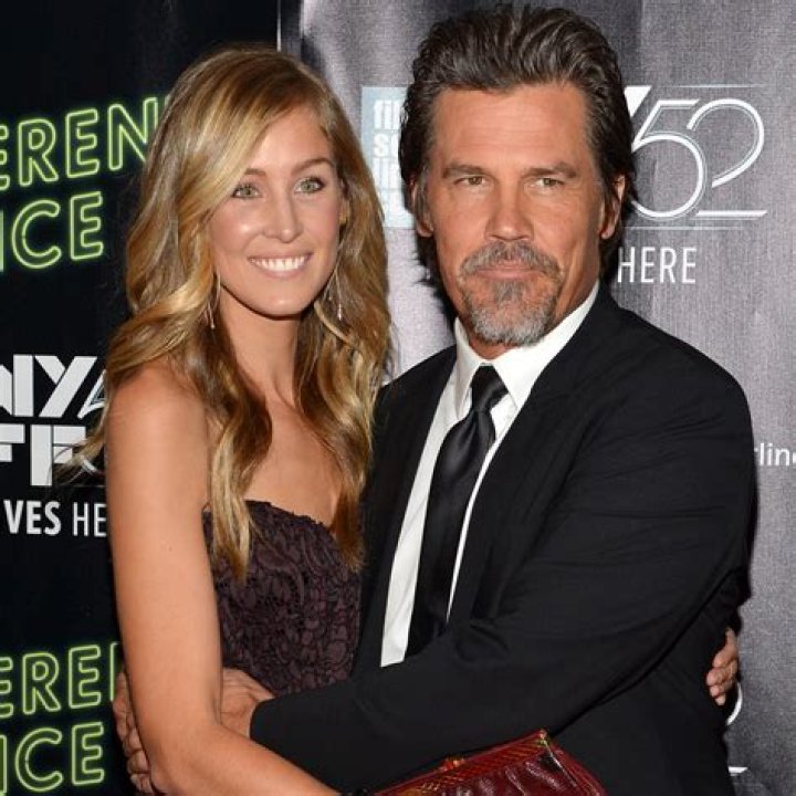 Josh Brolin with his spouse and children Josh Brolin with his spouse and children