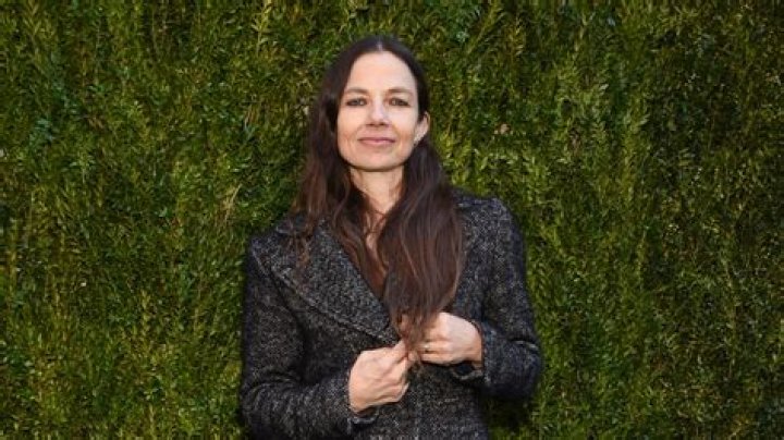 Justine Bateman looks really old