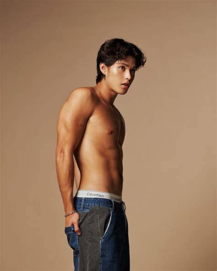 Kyle Echarri Looked Amazing In His Shirtless 20th Birthday Photoshoot