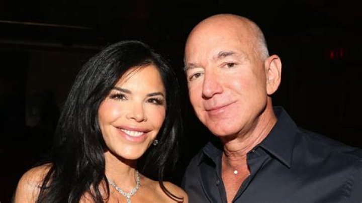 Lauren Sanchez Age, Net Worth, Husband, Family, Height and Biography