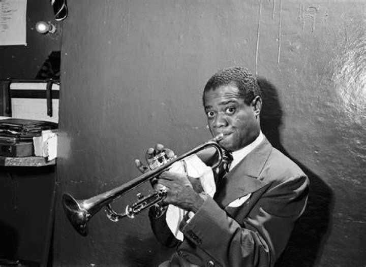 louis armstrong biography
