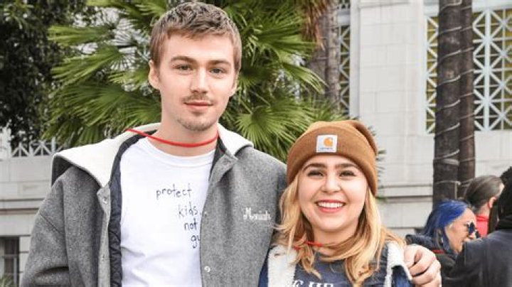 Mae Whitman named her son after Miles Heizer & we're SOBBING