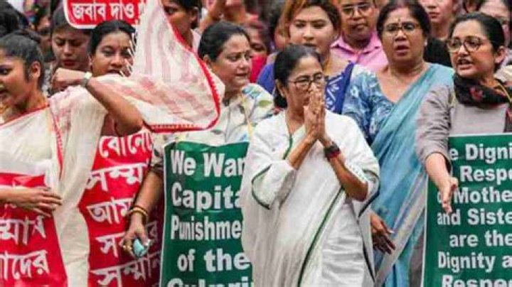 Mamata Banerjee Writes To PM Over "Deactivation" Of Aadhar Cards In State