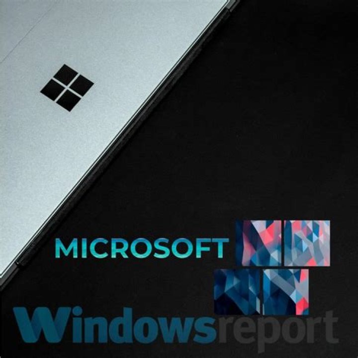 Microsoft Internet Games not working - laptop on desk