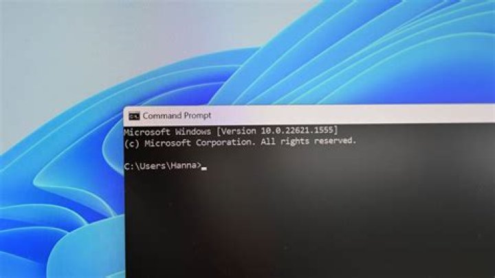 Microsoft not removing Command Prompt in Windows 10 Creators Update