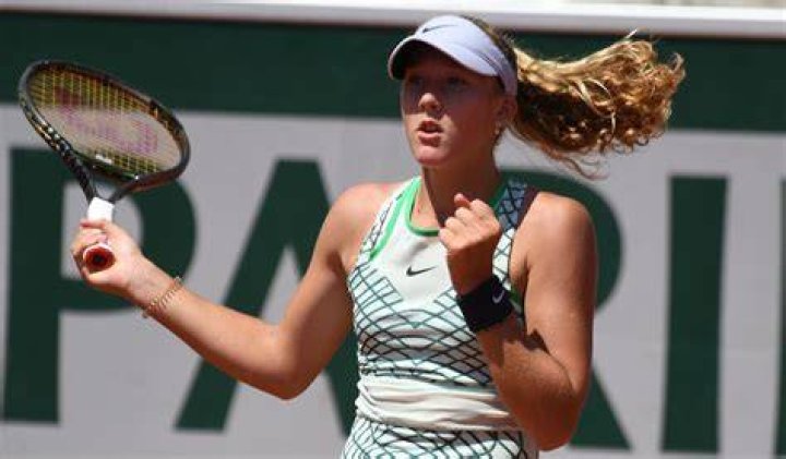 Mirra Andreeva during a match