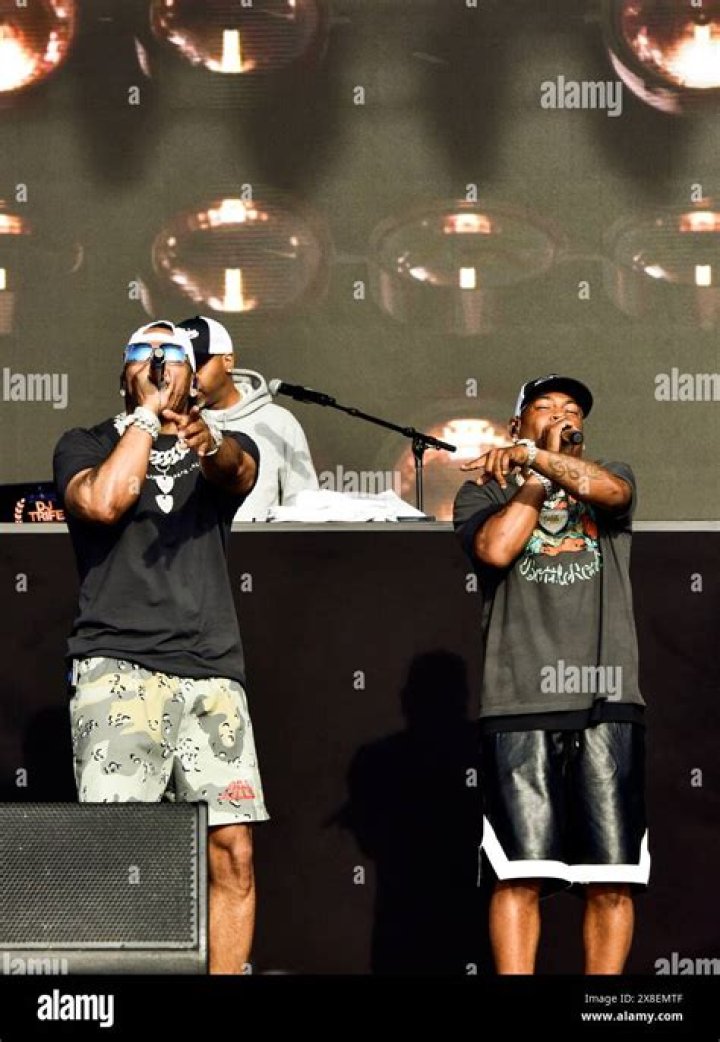 Nelly performing on stage