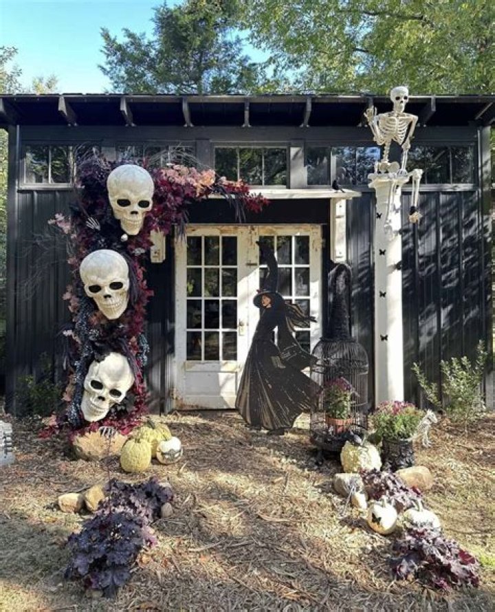 office-friendly halloween decorations