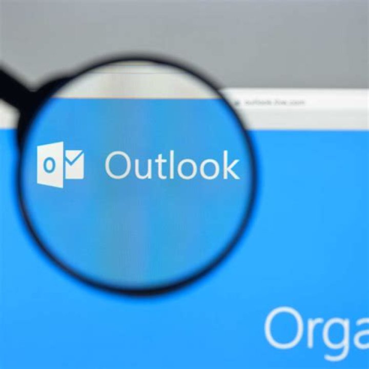Outlook for web gets send later button, excites users