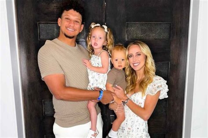 Patrick Mahomes parents, father