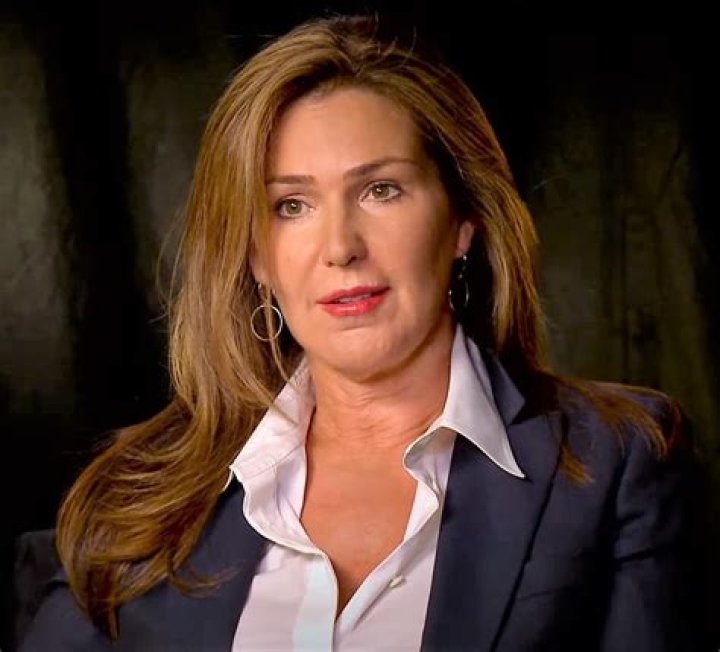 Peri Gilpin is unrecognizable