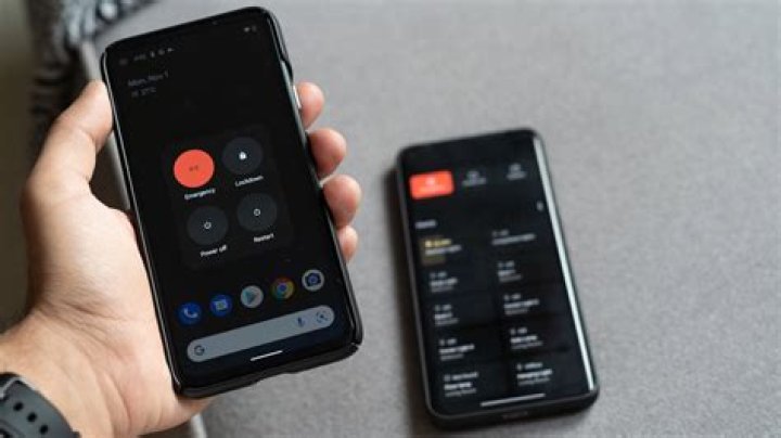 power buttons on Android phones Android 12 vs Android 11 power buttons on Android phones Android 12 vs Android 11