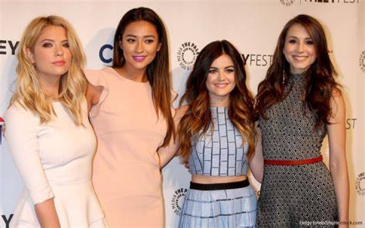 pretty little liars cast net worth
