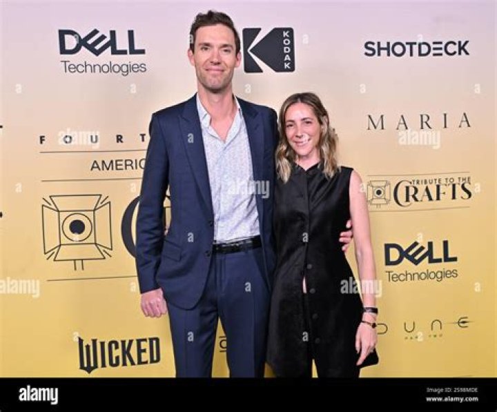 Rachel Bartov, All About Sean Douglas&rsquo;s Wife OutroStudio
