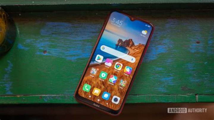 Redmi 8A profile shot showing display Redmi 8A profile shot showing display