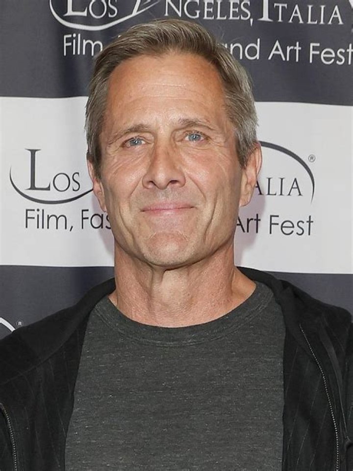 Rob Estes