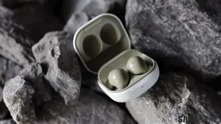 samsung galaxy buds next gen render 2 samsung galaxy buds next gen render 2