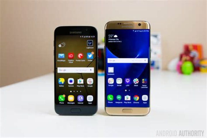 Samsung Galaxy S7 Edge vs Nexus 6P storage microSD card