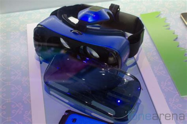 samsung gear vr first look aa (5 of 9)