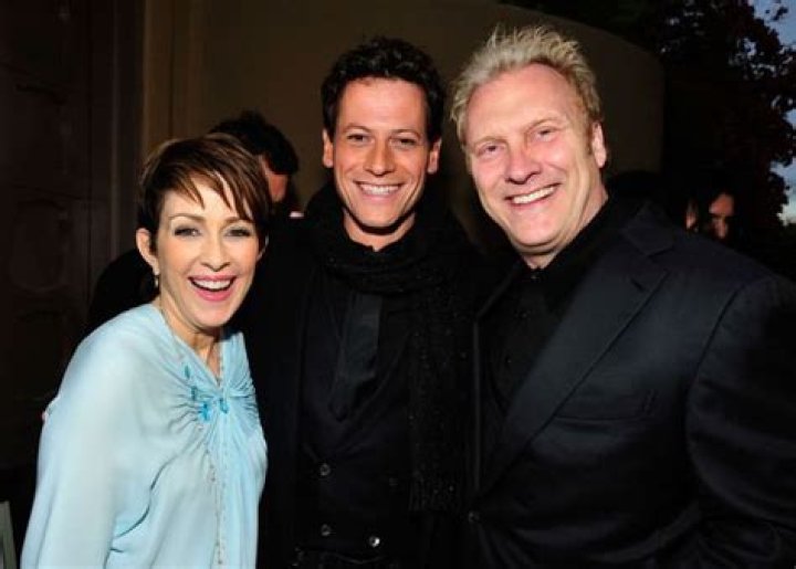 Samuel David Hunt Who is Patricia Heaton's son? Dicy Trends