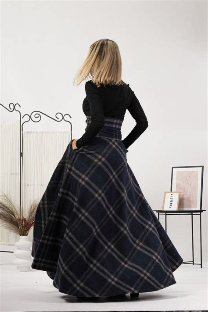 SM Bordered Flared Skirt Black f.png