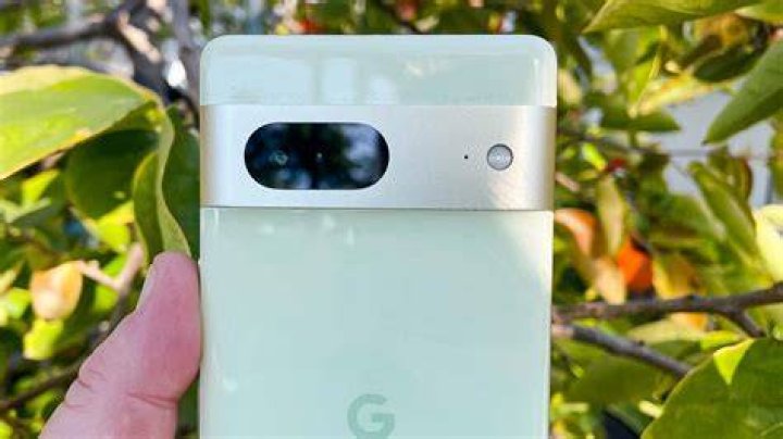 Some Google Pixel owners experiencing odd camera app problems