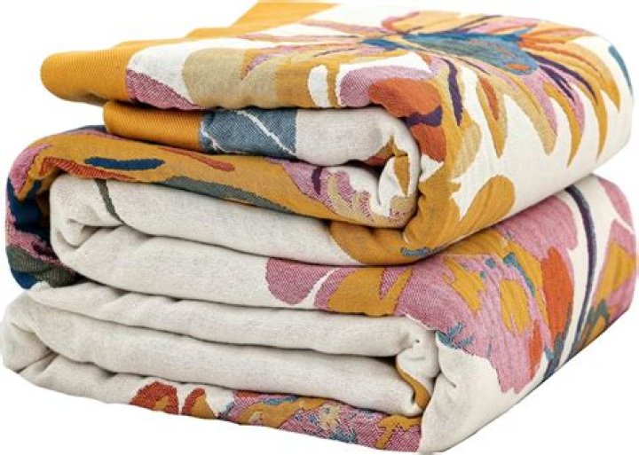 STYLECASTER | Lightweight Summer Blankets You Can Snuggle Up In Without Overheating