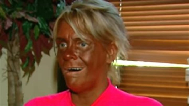 tan mom