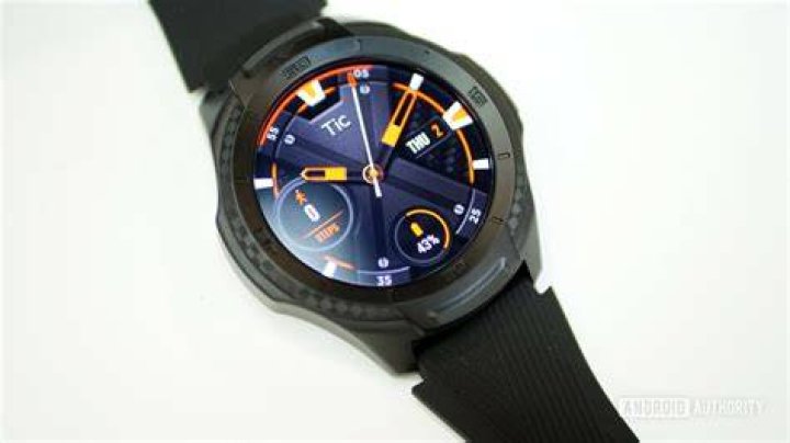 mobvoi ticwatch e2 ticwatch s2 wear os smartwatch ces 2019 1 TicWatch S2 and E2 review design