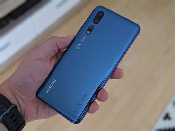 ZTE Axon 10 Pro rear cameras